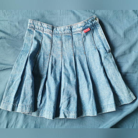 2 for 30$/ Jeans skirt - Picture 1 of 3